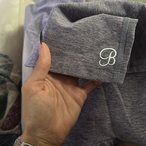 Scrunch Butt Straight Leg Leggings - Picture 2 of 5